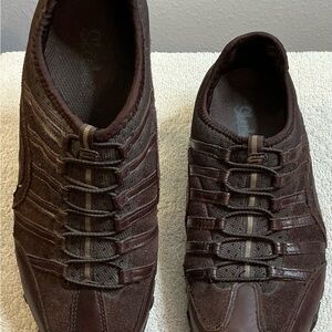 Skechers Brown Women's Slip-on Sneakers